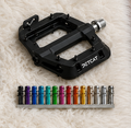 Multicolored pedals